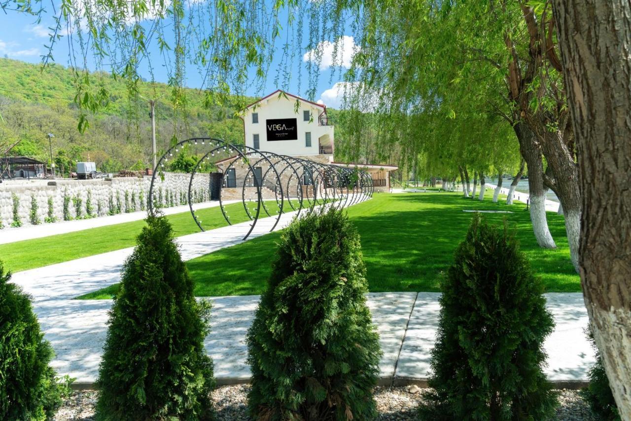 Vega Resort Restaurant & Lodge Оршова Экстерьер фото