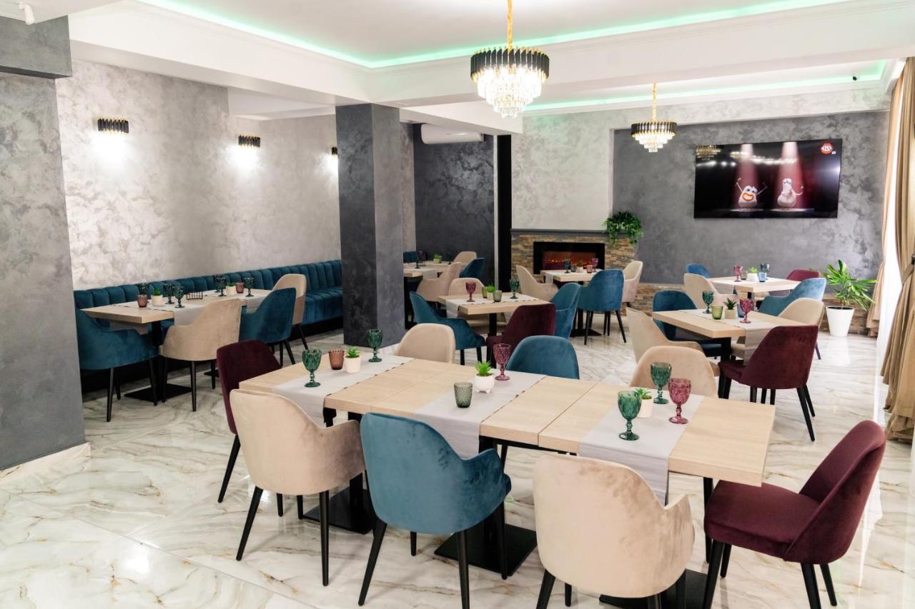 Vega Resort Restaurant & Lodge Оршова Экстерьер фото