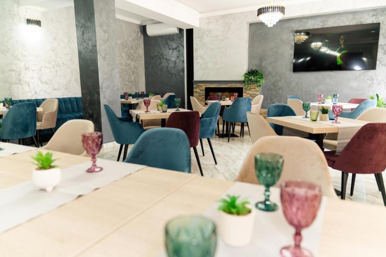 Vega Resort Restaurant & Lodge Оршова Экстерьер фото
