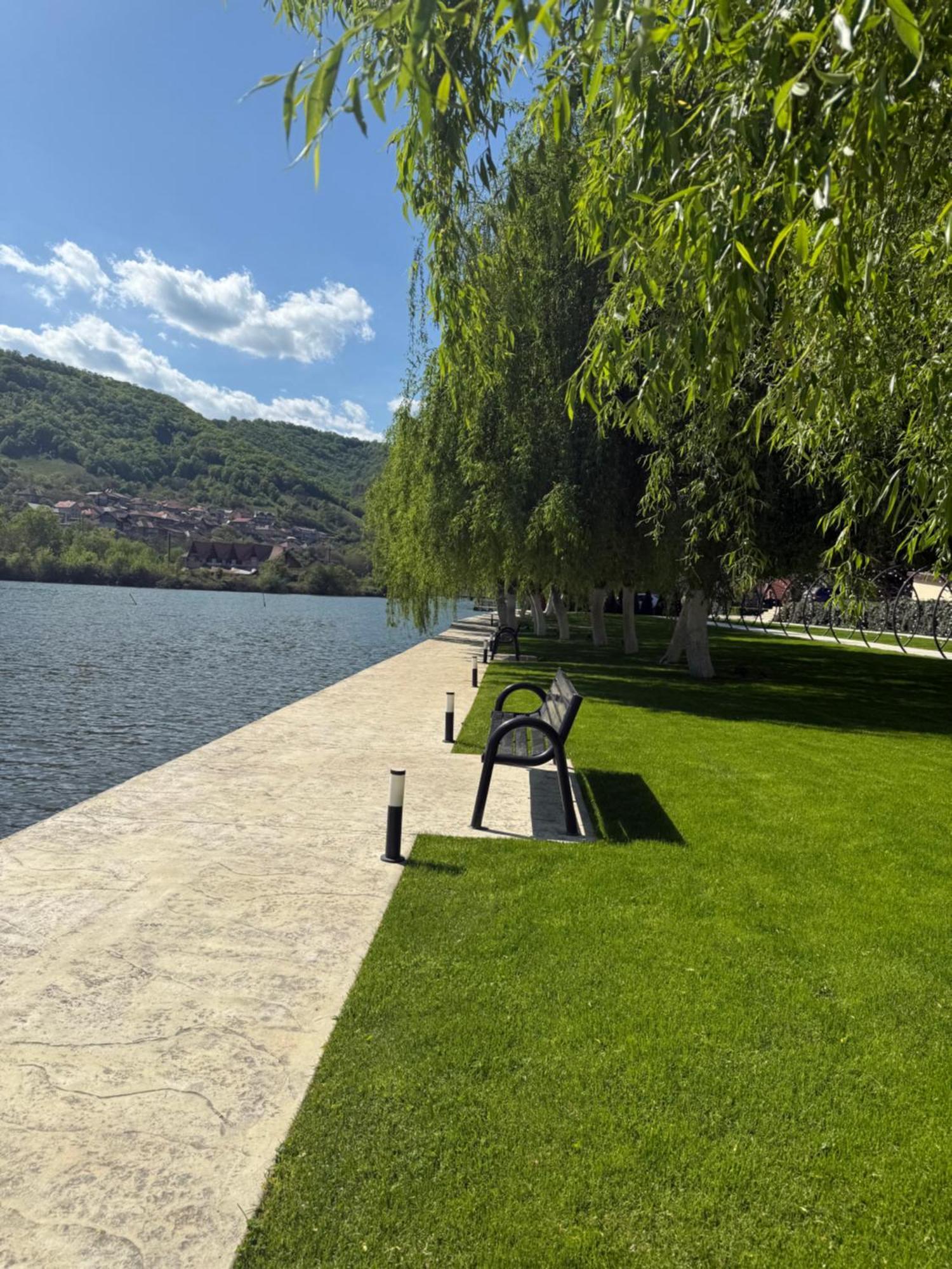 Vega Resort Restaurant & Lodge Оршова Экстерьер фото